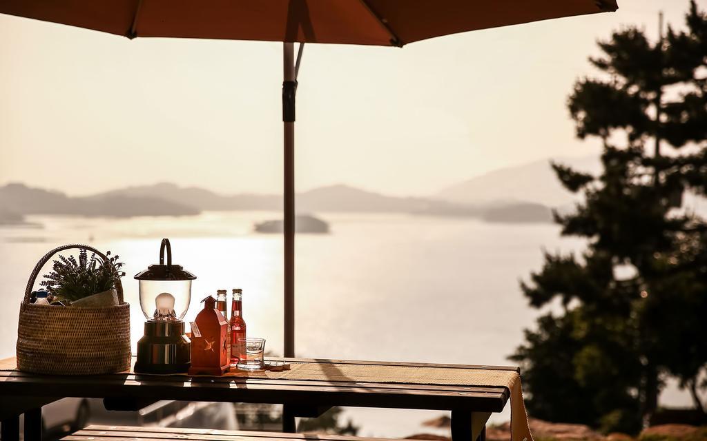 Yeosu Blooming Pension Exterior photo